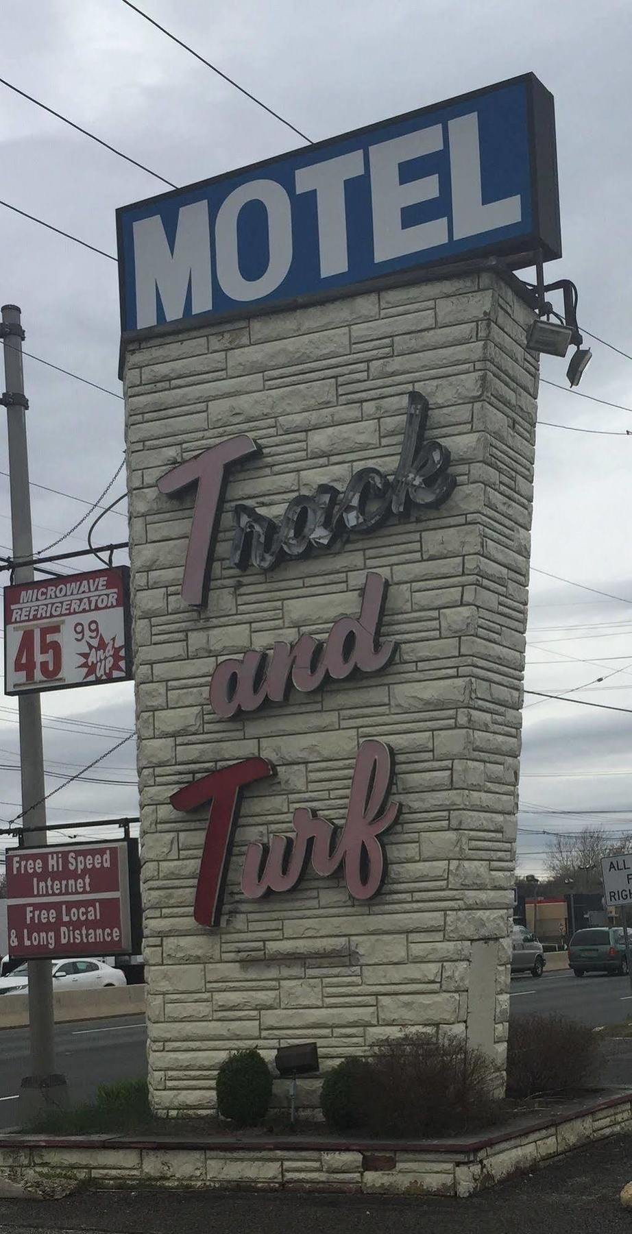 Track & Turf Motel Mount Laurel Extérieur photo