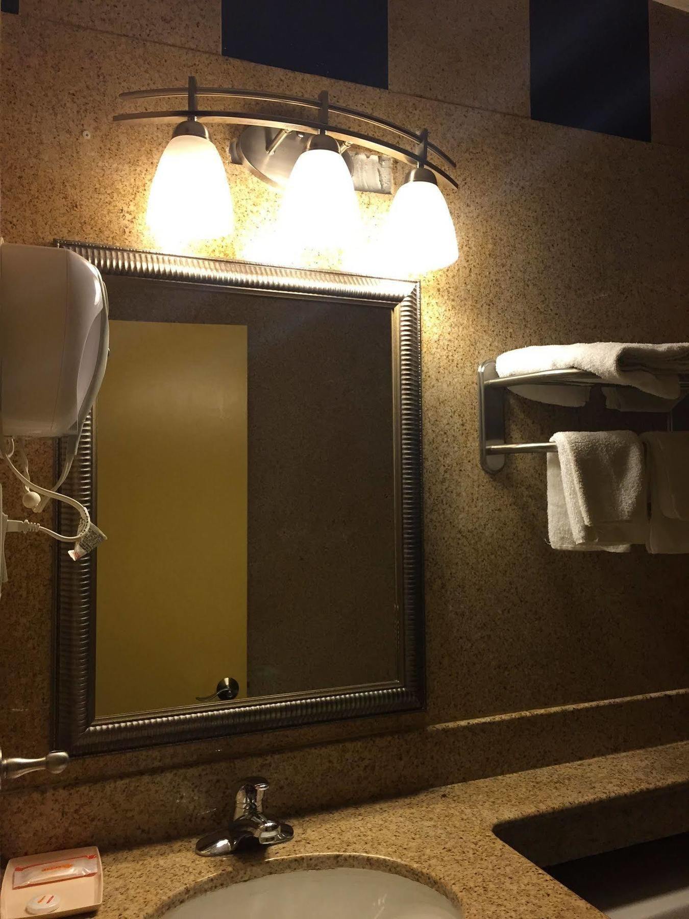 Track & Turf Motel Mount Laurel Extérieur photo